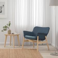 Designed around the contours of the human body by japanese designer noboru nakamura in 1972, the poäng armchair remains a classic and versatile furniture piece for use at home. Vedbo Gunnared Blue Armchair Ikea