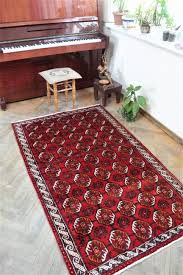 simple design iranian rug