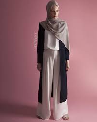 Namun bukan berarti gaya ini akan terlihat membosankan. Islamic Fashion Inayah Gaya Berpakaian Pakaian Baju Muslim