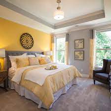 Discover tapi's range of orange carpets, which comes in shades such as ochre and mustard yellow carpet. 75 Beautiful Yellow Carpeted Bedroom Pictures Ideas June 2021 Houzz