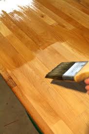 Kayu pinus merupakan salah satu jenis kayu yang bisa digunakan sebagai lantai. Merk Cat Kayu Untuk Rak Dapur Dengan Kayu Pinus Warna Natural
