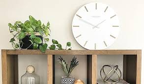how to choose the right wall clock for