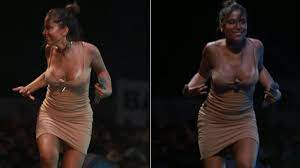 Anitta leva o decote ao limite sem sutiã e mostra demais durante show em  Salvador