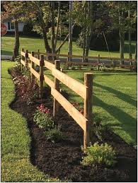 Put a shorter section at each end to preserve the symmetry of the fence. 9 Farmhouse Garden Landscaping Ideas Farmhousedecor Co Farmhousedecor Co