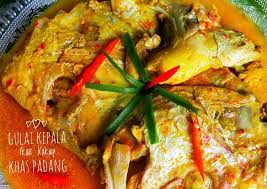 Tumis bawang putih, cabe merah dan serai dalam rice. Resep Gulai Kepala Ikan Kakap Khas Padang Lezat Diary Masakan