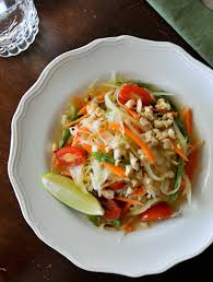 green papaya and carrot salad som tam