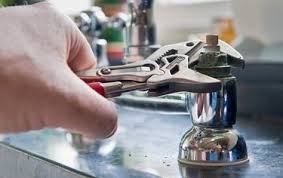 fix a kitchen faucet that won t swivel