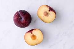 How Many Plums Should I Eat a Day? | Meal Delivery Reviews