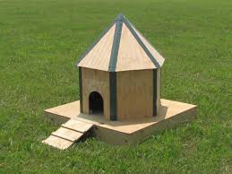 Ducks need shelter and water and these free duck house plans will show you how to build a house that ducks will never want to leave. Floating Duck House And Shelter