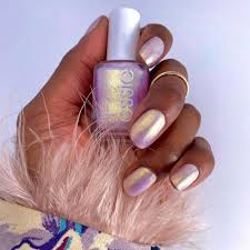 spring manicures lavender nail polish