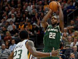 Middleton has an over/under of 25.5 points for saturday's contest against the brooklyn nets.middleton finishes with an average of 20.7 points, 6.2 rebounds and 5. Milwaukee Bucks Khris Middleton S 3 Best Games Of The Season So Far