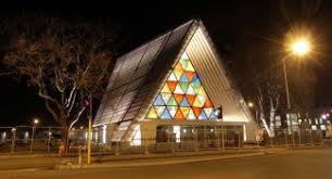 No mesmo ano, ban projetou a igreja de papelão em christchurch, nova zelândia, após um&nbs. Catedral De Papelao Em Christchurch Nova Zelandia Nzega Intercambio E Viagens