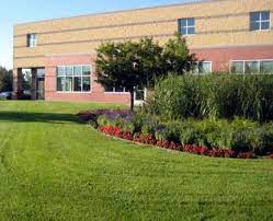Placing bids on commercial lawn care projects consists of much more than simply sliding a number across the desk on a piece of paper. Commercial Lawn Care In Greenwood