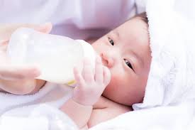 Tapi ada yang perlu diperhatikan. Aturan Memberikan Susu Formula Untuk Bayi Di Bawah 1 Tahun
