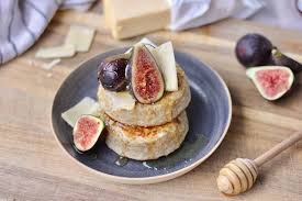 wholemeal cheese crumpets with figs honey