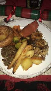 With a roast turkey, goose or chicken and trimmings. Authentic British Christmas Dinner Traditional Christmas Dinner Menu Recipes Great British Chefs 20 Recipes For A Traditional British Christmas Dinner Gubuk Pendidikan