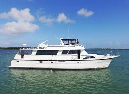 hatteras 70 pit motor yacht for