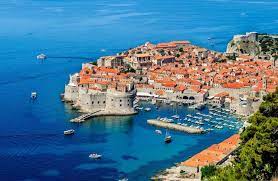 Ако се интересувате от култура, история или изкуства, дубровник е място, което би ви предложило знания и нови интересни впечатления. Ekskursiya Iz Chernogorii V Dubrovnik Horvatiya