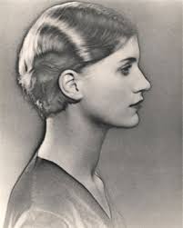 Man Ray/Lee Miller— SOLARIZED POTRAIT OF LEE MILLER (cir. 1930). Photo: Lee Miller Archives. - 17_Ray_MillerSolarized