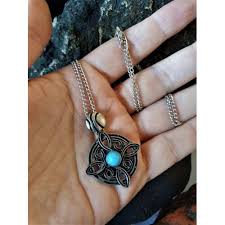 silver skyrim necklace amulet of mara