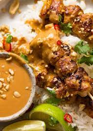 thai en satay with peanut sauce