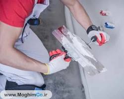 صاف کردن گچ ساختمان