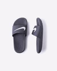 black sandals for boys by nike