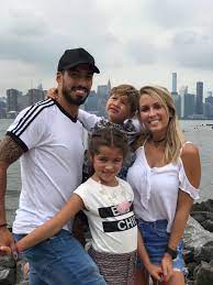 Photo by quality sport images/getty images. Luis Suarez On Twitter Paseo En Familia Ny Family Walk Ny