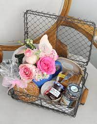 the gracious guest diy gift baskets