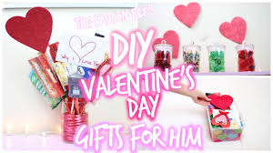 How to make valentine's day poppers using toilet paper rolls valentine party crackers diy valentine's day gift ideas thumbs up if you loved this diy ! Diy Valentine S Day Gifts For Him Youtube