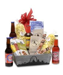 about saint louis gourmet basket from