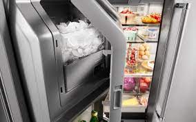 to clean an ice maker in a refrigerator