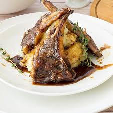 perfect lamb chops with sauce in 20
