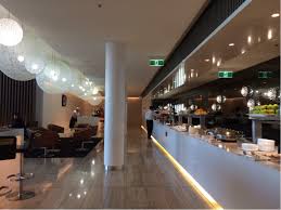 qantas airways domestic business lounge