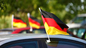 Sie vertritt als einzige seit 1964 allein deutsche interessen! Deutschlandflagge Linksjugend Ruft Zur Vernichtung Von Fahnen Auf Stern De