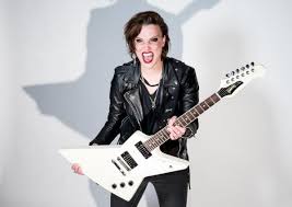 lzzy hale joins gibson as first female