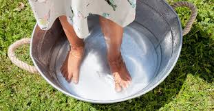 how to make a vinegar foot soak