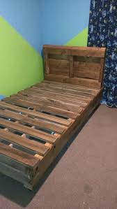 wooden pallet furniture diy pallet bed