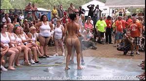 Nude competition