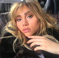 suki waterhouse proves that no one does