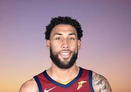 Denzel Valentine to Lakers