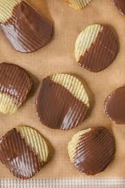 Chocolate Covered Potato Chips Recipe (5 minutes) - Dinner, then ...