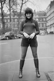 70s Classics - Linda Ronstadt, London, 1971. | Facebook