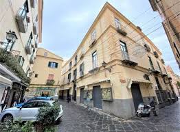 Trova 79 appartamenti da 400 € al mese. Case Con Balcone E Ascensore In Affitto A Sorrento Casa It