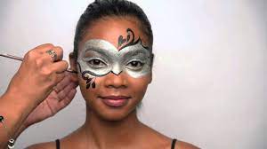 paint a masquerade mask for halloween