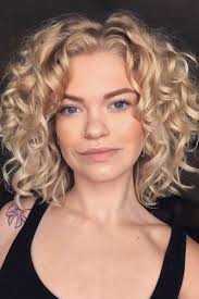 This makes the style stand apart and grab eyeballs wherever you may go. 25 Curly Bob Ideas To Add Some Bounce To Your Look Lovehairstyles