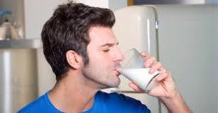When should I drink milk to lose weight?