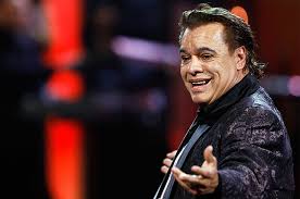 Juan Gabriel Earns His First No 1 On Latin Albums Chart In