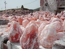 It's mined deep inside the mountains of pakistan at the khewra salt mine. Himalayan Pink Salt Is One Of The Purest Salts Found On Earth When It Comes To Purity And Mineral C Himalayan Salt Himalayan Salt Crystals Himalayan Pink Salt