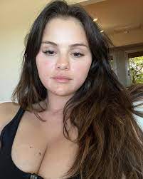 selena gomez posts no makeup insram